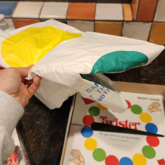 Twister game - Picture 3 of 4